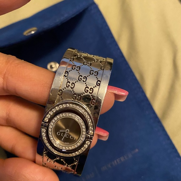 Gucci Women's Watch - Picture 3 of 4